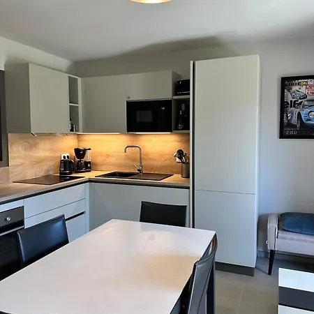 Appartement Entre Et Golf A Beauvallon Face A Saint-tropez
